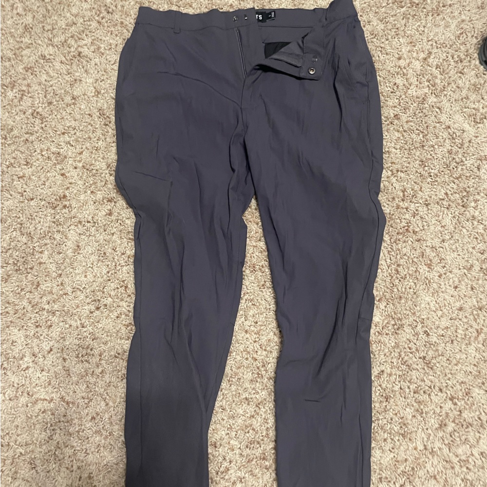CUTS Joggers